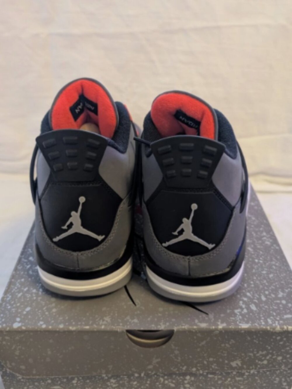 Jordan 4 Retro Mid Infrared - Picture 2 of 4